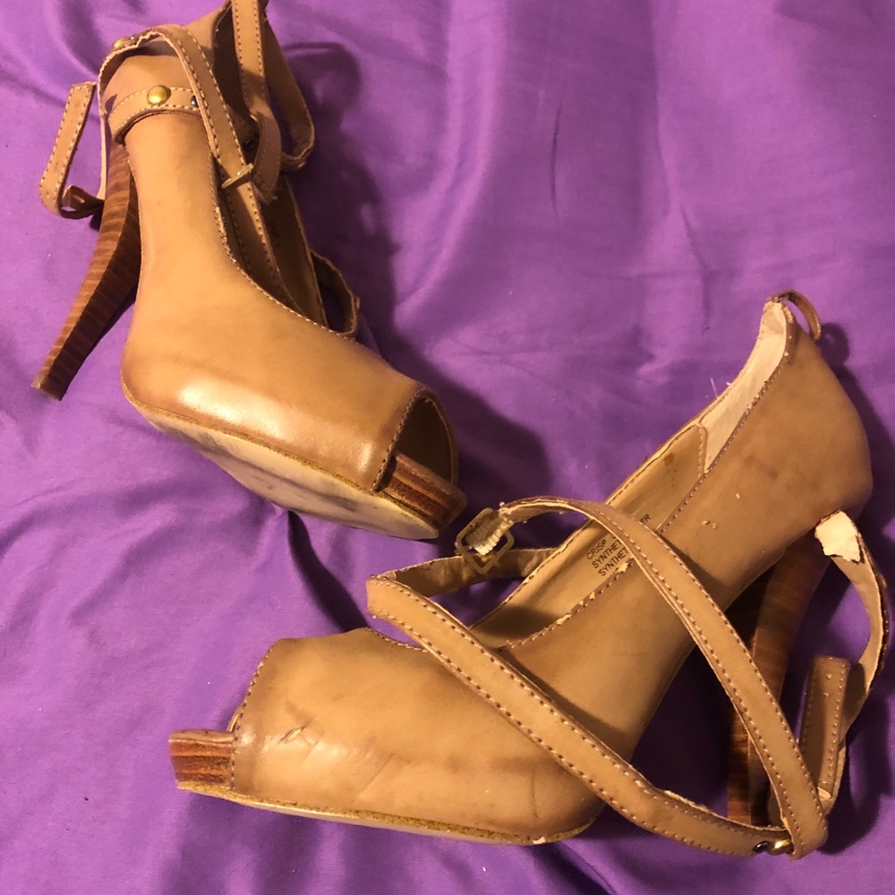 High heel shoes